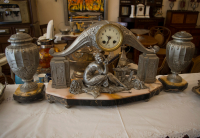 gallery/artdeco table clock